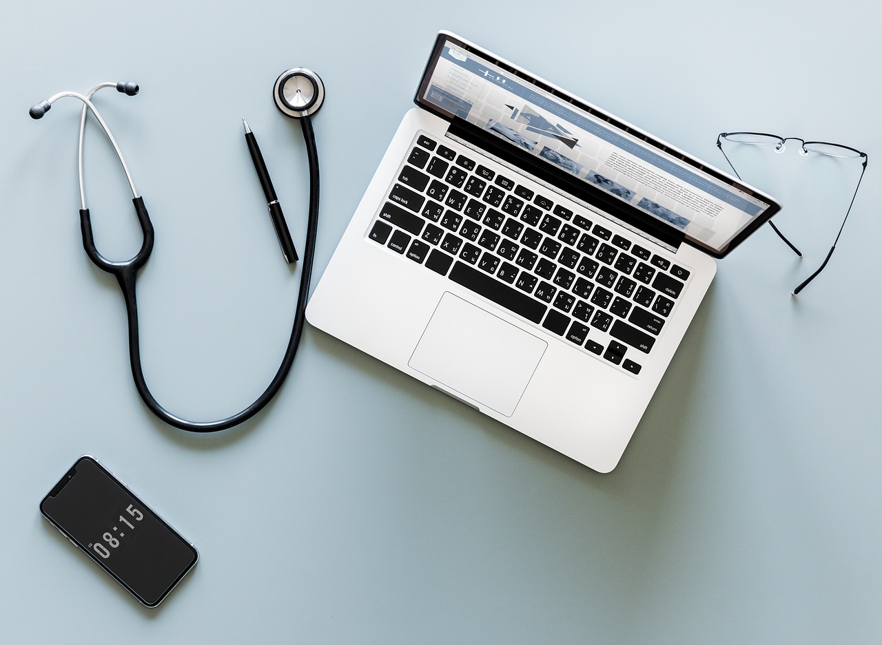 Wirtualna rejestracja do lekarza – dlaczego warto z niej korzystać?